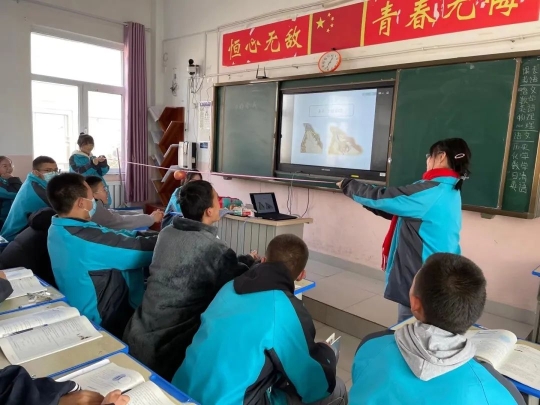 援疆路上的共产党员 杭州援疆教师宣杭章