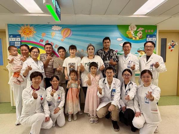2025年6月，“橙心柿一”公益项目救助的5名阿克苏患儿在杭州市一医院成功接受心脏手术.jpg