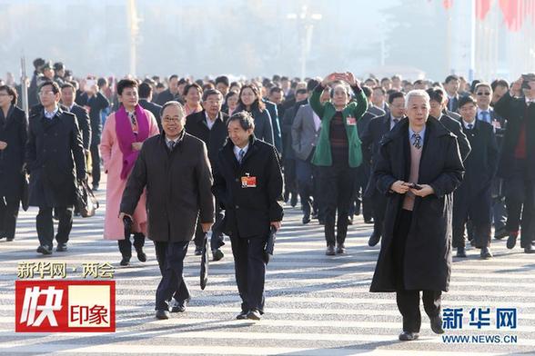 （两会）（1）全国政协十二届三次会议举行第三次全体会议 