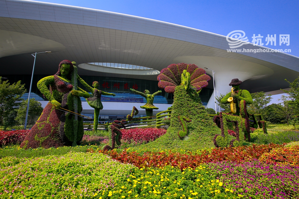 立体花坛靓扮杭州街头 江南风情韵味十足