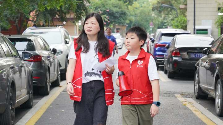 老社区活出年轻态 杭州双荡弄青少年志愿者近六成